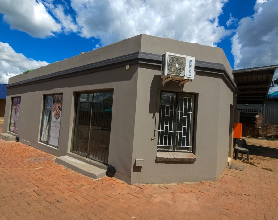 Commercial Property for Sale in Ifafi North West